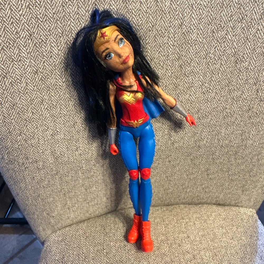 DC Comics Super Hero Girls Wonder Woman‎ 12" Action Figure Pose Doll RARE HTF
